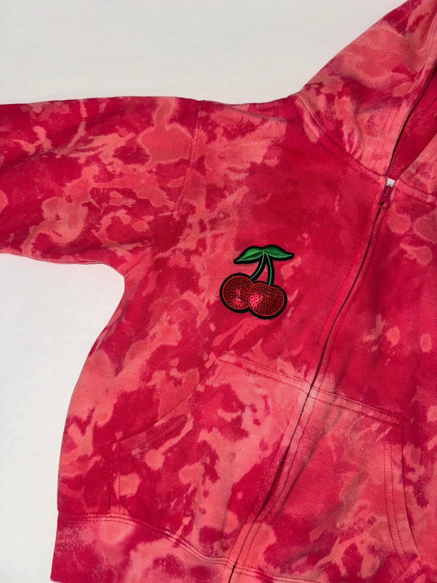 YOUTH Bleached Cherry Bomb