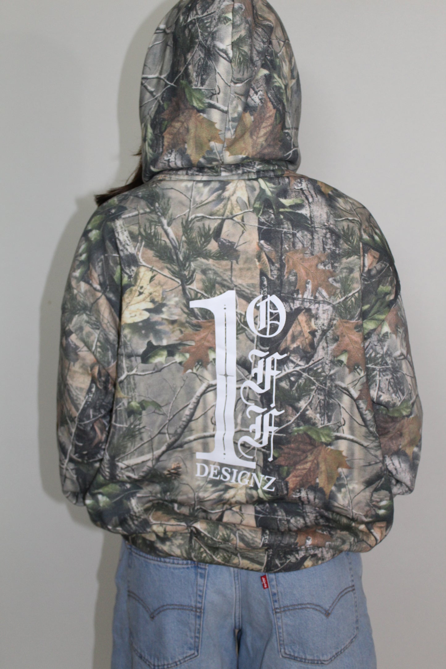 Hooded Off The Grid!